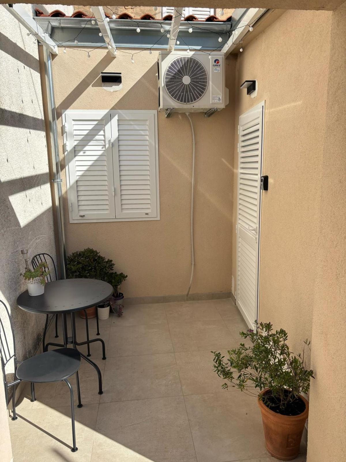 Apartment Ana Vis Exterior foto